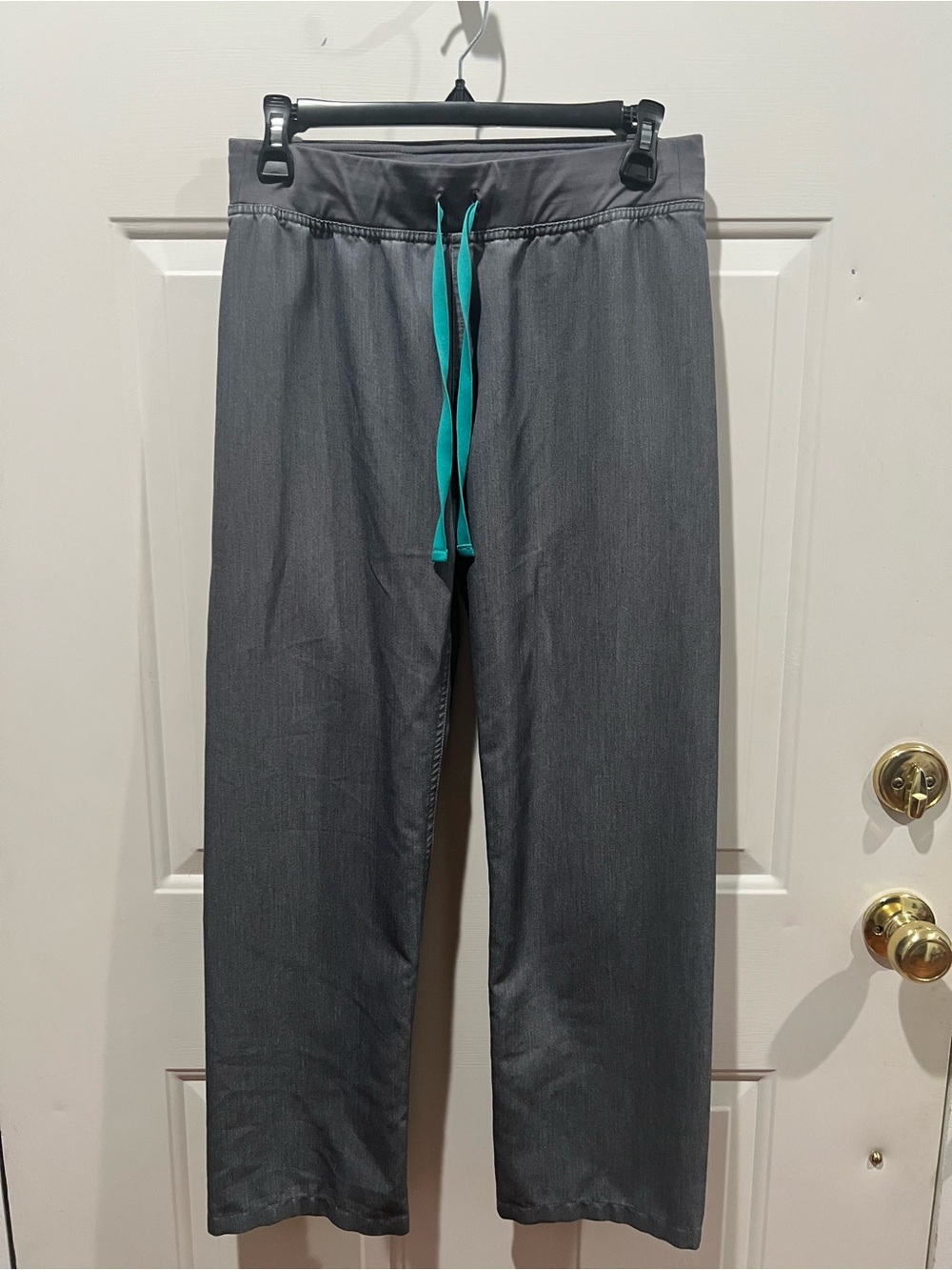WeFIGS Gray Medical/Healthcare Scrub Pants with Teal Drawstring